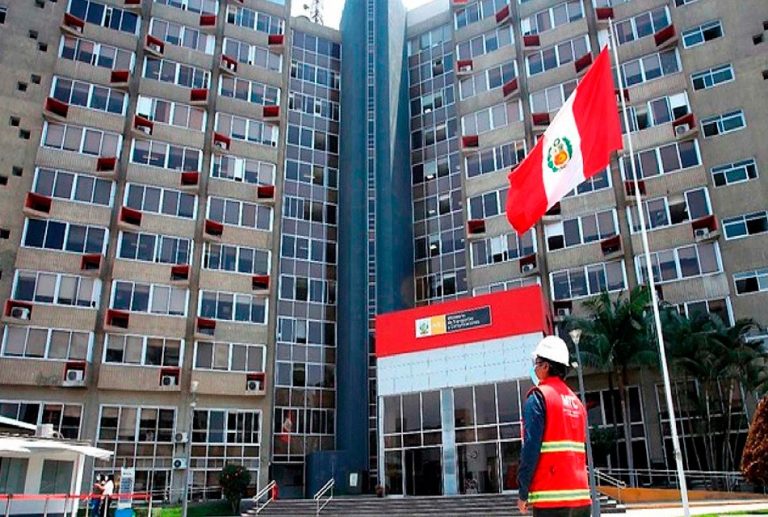 CORRUPCIÓN EN EL MTC: EXMINISTRO SANDOVAL ALERTA SOBRE CONTRATOS A EMPRESAS CHINAS Y DICE QUE “TODO HUELE A PODRIDO”