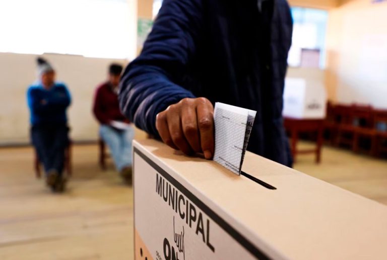 “PERUANOS TIENEN RESPONSABILIDAD DE VOTAR ESTE 12 DE ABRIL POR CANDIDATOS DECENTES O POR CANDIDATOS DEL PACTO MAFIOSO”