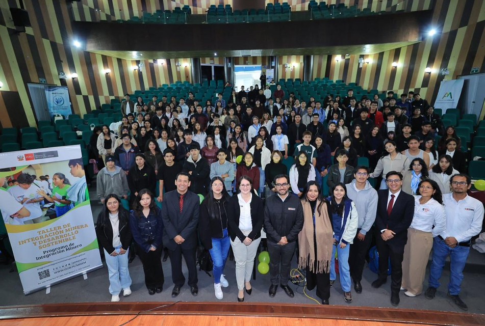 MINEM FORTALECE CAPACIDADES DE LOS JÓVENES DE JUNÍN EN MATERIA DE MINERÍA, GESTIÓN SOCIAL Y EMPRENDIMIENTOS