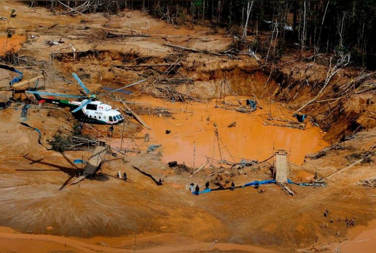 IPE: ECONOMÍA E ILICITUD: EL ORO ILEGAL YA MUEVE MÁS DE US$ 11,000 MILLONES EN EL PERÚ