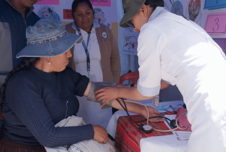 SALUD PÚBLICA: SE DEBE FORTALECER EL PRIMER NIVEL DE ATENCIÓN PARA DETECCIÓN PRECOZ DE ENFERMEDADES, SOSTIENE HERBERTH CUBA