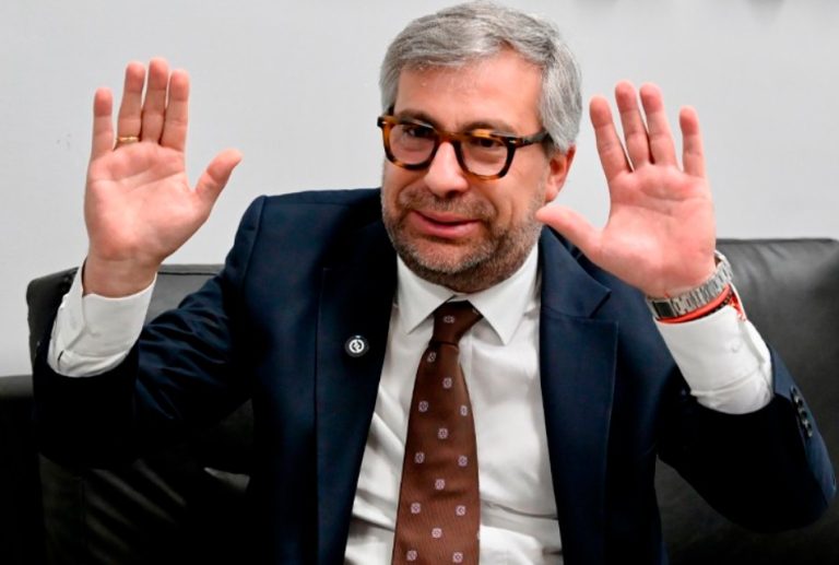 ES IRREGULAR E IMPROCEDENTE LA RENUNCIA DE PIERO CORVETTO A LA ONPE