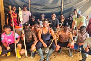 COMUNEROS INDÍGENAS DEL CENEPA SE REVELAN ANTE INTENTO DE CONSTRUCCIÓN DE BASE MILITAR EN SUS TIERRAS