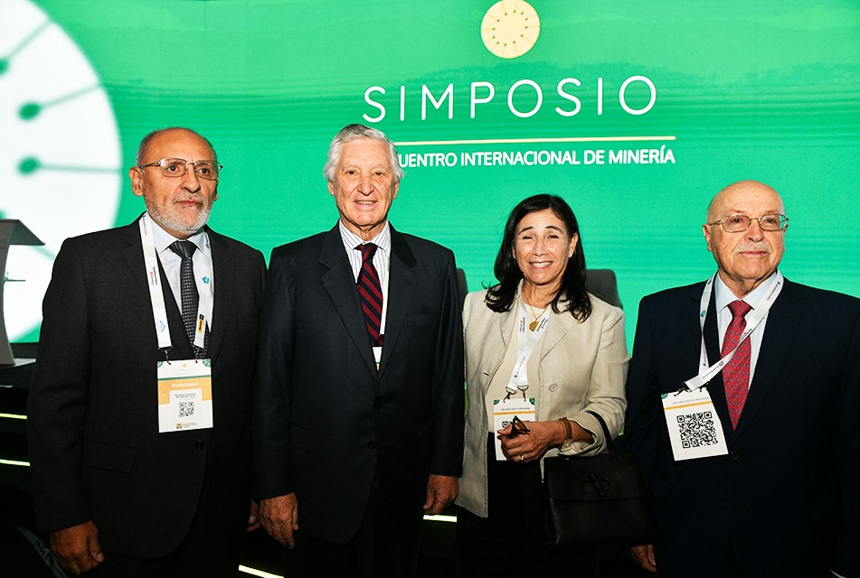 XVI SIMPOSIO: PERÚ BUSCA SER “SOCIO ESTRATÉGICO INDISPENSABLE PARA LA NUEVA ECONOMÍA GLOBAL”, AFIRMÓ EL CANCILLER CARLOS PAREJA