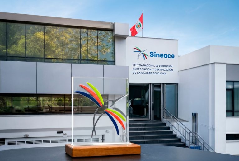 CALIDAD EDUCATIVA EN PERÚ: 117 PROGRAMAS UNIVERSITARIOS CUENTAN CON ACREDITACIÓN VIGENTE DEL SINEACE