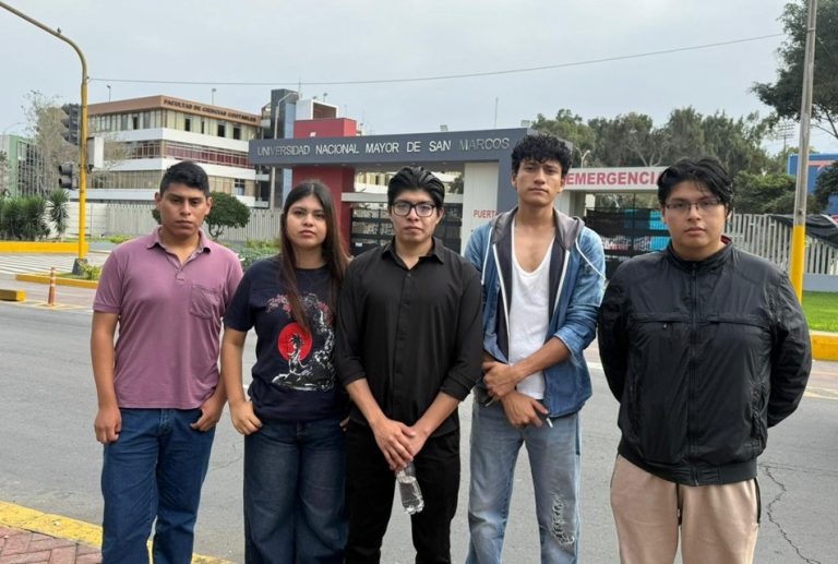 GRUPO DE ESTUDIANTES DE LA UNMSM EXIGEN EL RETORNO INMEDIATO A LAS CLASES PRESENCIALES TRAS TOMA DEL CAMPUS
