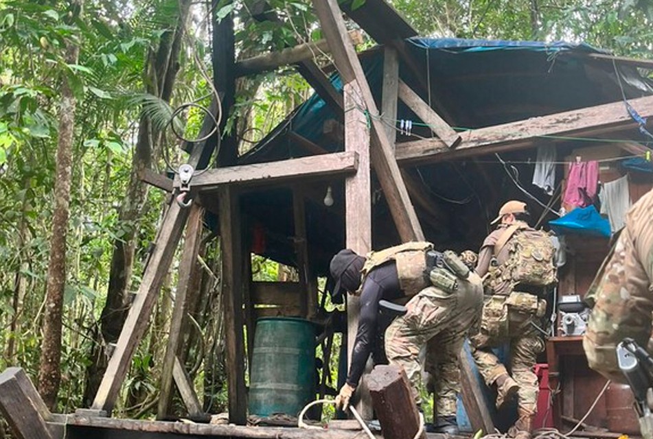 GOBIERNO INCAUTA Y DESTRUYE BIENES USADOS POR LA MINERÍA ILEGAL POR MÁS DE S/ 1 200 MILLONES A NIVEL NACIONAL