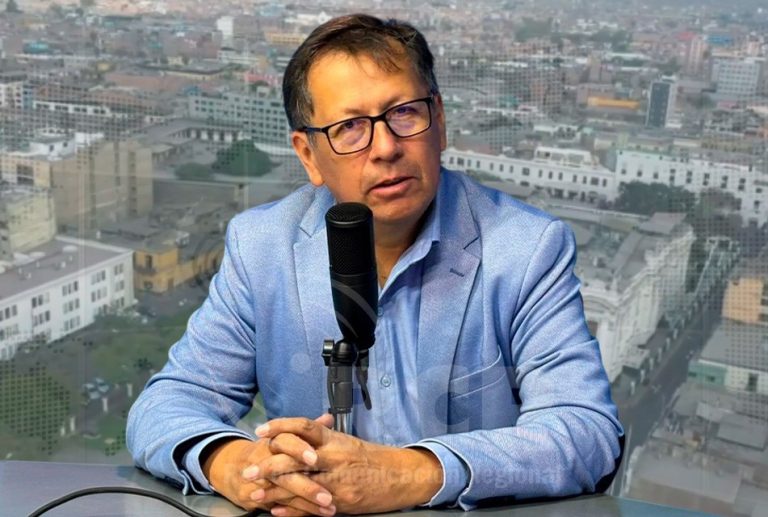 SEGUNDA VUELTA: AVANCE DE SÁNCHEZ EN EL SUR ES POR AUSENCIA DE ACCIÓN POLÍTICA DE LA DERECHA, AFIRMA ANALISTA FAUSTO SALINAS