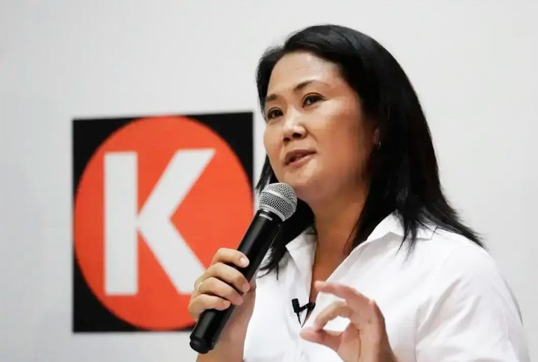 “KEIKO FUJIMORI GENERÓ LA CRISIS POLÍTICA QUE ARRASTRA EL PERÚ DESDE 2016 Y DEBE ASUMIR SU CULPA”, AFIRMA POLITÓLOGO CARLOS FERNÁNDEZ