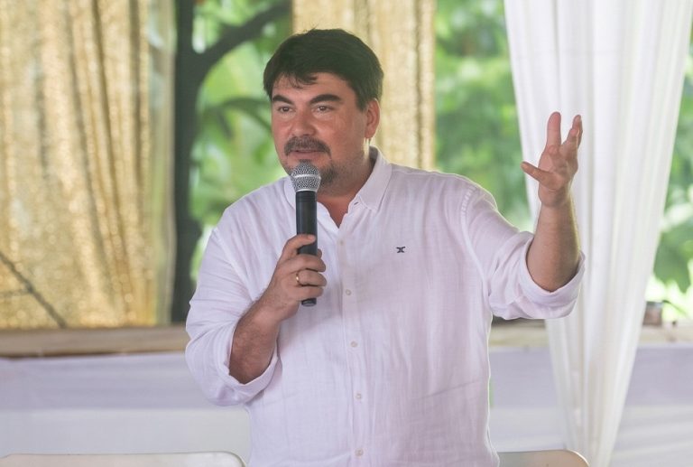 MADRE DE DIOS: LÍDER REGIONAL FREDDY VRACKO PLANTEA FORTALECER LA DESCENTRALIZACIÓN Y FORMALIZAR A PEQUEÑOS MINEROS PARA FRENAR LA CORRUPCIÓN