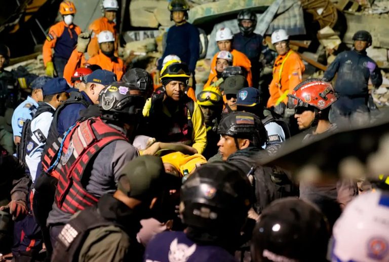 VENEZOLANOS EN EE.UU. IMPULSAN NUEVA ESTRATEGIA DE AYUDA PARA ABASTECER A RESCATISTAS Y BOMBEROS EN TIEMPO RÉCORD