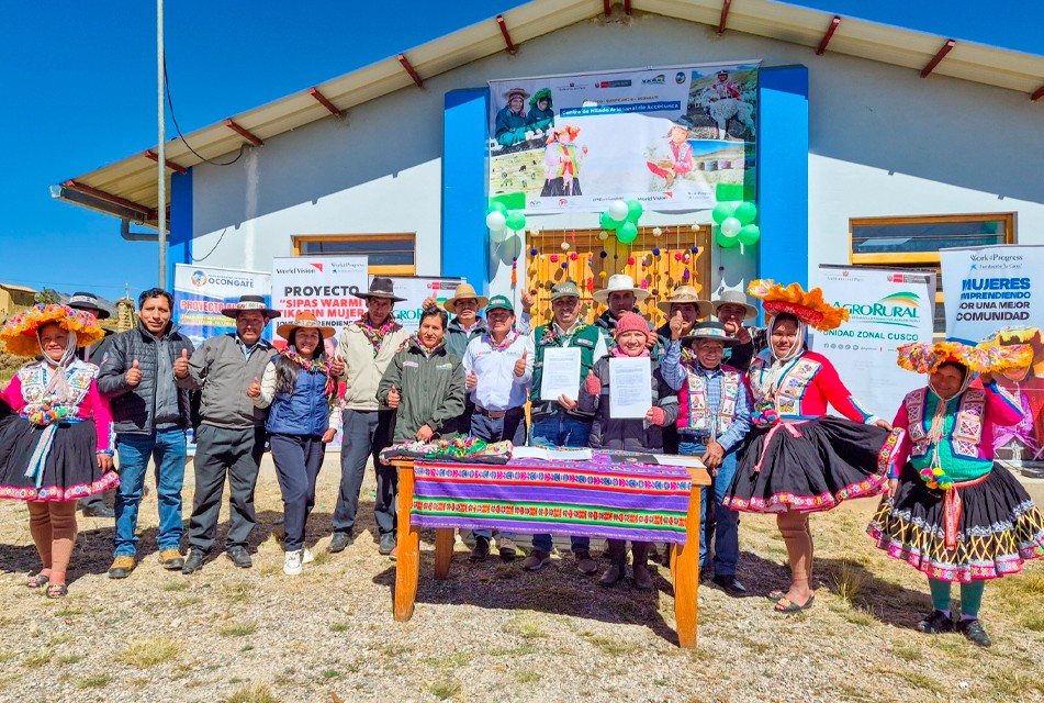 DÍA DEL CAMPESINO: MIDAGRI IMPLEMENTÓ CENTRO DE HILADO ARTESANAL EN BENEFICIO DE MÁS DE 250 FAMILIAS PRODUCTORAS DE CUSCO