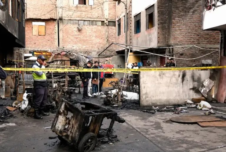 TRAGEDIA EN LA VICTORIA: DIEZ INTEGRANTES DE UNA MISMA FAMILIA FALLECEN TRAS VORAZ INCENDIO EN SU VIVIENDA
