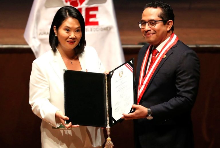 KEIKO FUJIMORI INICIA LA TRANSICIÓN PRESIDENCIAL EN PALACIO DE GOBIERNO TRAS RECIBIR SUS CREDENCIALES DEL JNE