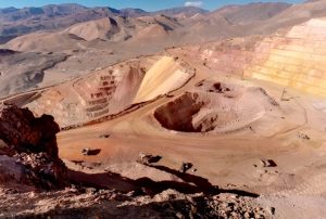 CHINALCO ADQUIERE EL PROYECTO LOS CALATOS Y FORTALECE SU PRESENCIA MINERA EN EL SUR DEL PERÚ
