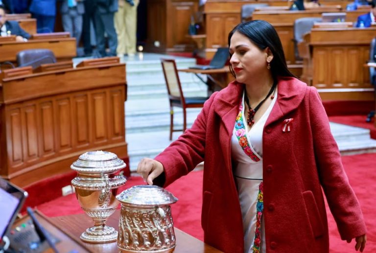 CASO SILVANA ROBLES: LA FISCALÍA PODRÍA INTERVENIR POR PRESUNTA VULNERACIÓN DEL VOTO SECRETO EN EL CONGRESO, SEÑALA ANALISTA MARCO TULIO GUTIÉRREZ
