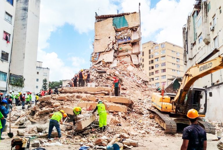 VENEZUELA EN EMERGENCIA: ESTIMAN QUE RECONSTRUCCIÓN DE ZONAS AFECTADAS POR EL DOBLE TERREMOTO DEMANDARÁ US$ 7.000 MILLONES