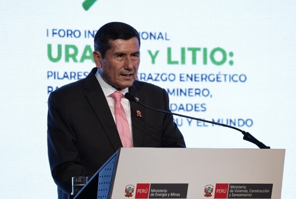 LUIS ARROYO: RESERVAS DE LITIO Y URANIO DEBEN TRADUCIRSE EN DESARROLLO PARA LA SIERRA SUR
