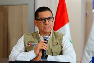 MINISTRO DE TRABAJO RECHAZA ACUSACIONES DE FALSIFICACIÓN Y ASEGURA QUE RESPONDERÁ ANTE LA JUSTICIA