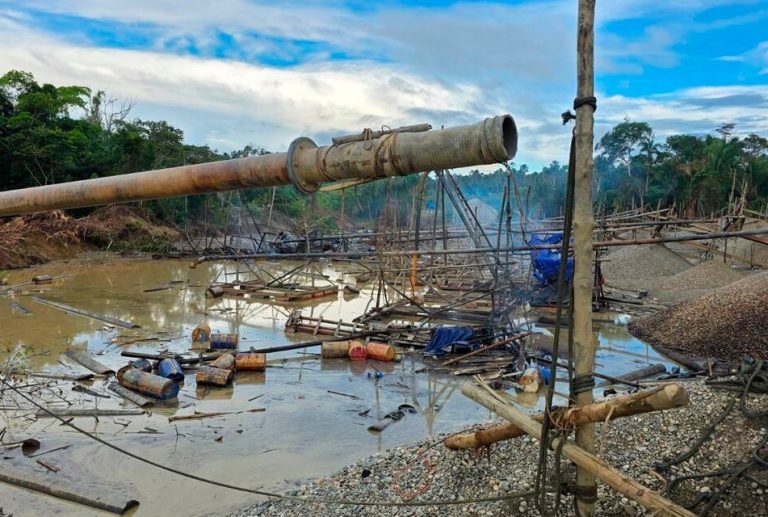 GOBIERNO TIENE QUE DAR PASOS FIRMES EN LA LUCHA CONTRA LA MINERÍA ILEGAL ELIMINANDO EL REINFO