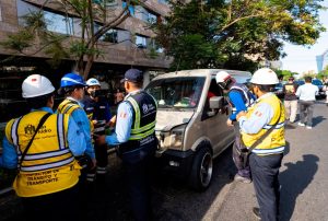 SAN ISIDRO INTERNA MÁS DE 70 VEHÍCULOS POR TRANSPORTE INFORMAL Y FORTALECE FISCALIZACIÓN CON NUEVO DEPÓSITO VEHICULAR