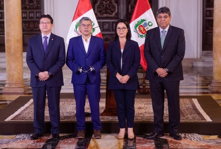 PRESIDENTA KEIKO FUJIMORI ANUNCIA SUBSIDIO FOCALIZADO A LOS COMBUSTIBLES
