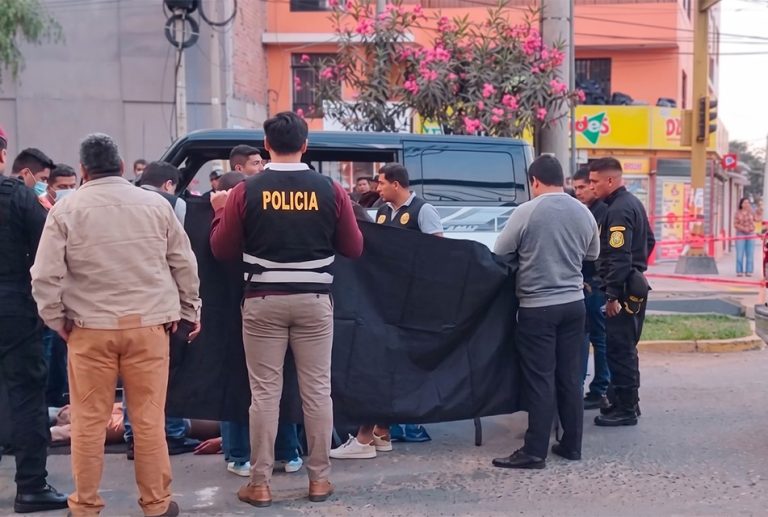 TODO EL ESTADO PERUANO DEBE FRENAR EL AVANCE IMPARABLE DE LA MINERÍA ILEGAL Y LA CRIMINALIDAD TRANSNACIONAL EN EL PAÍS