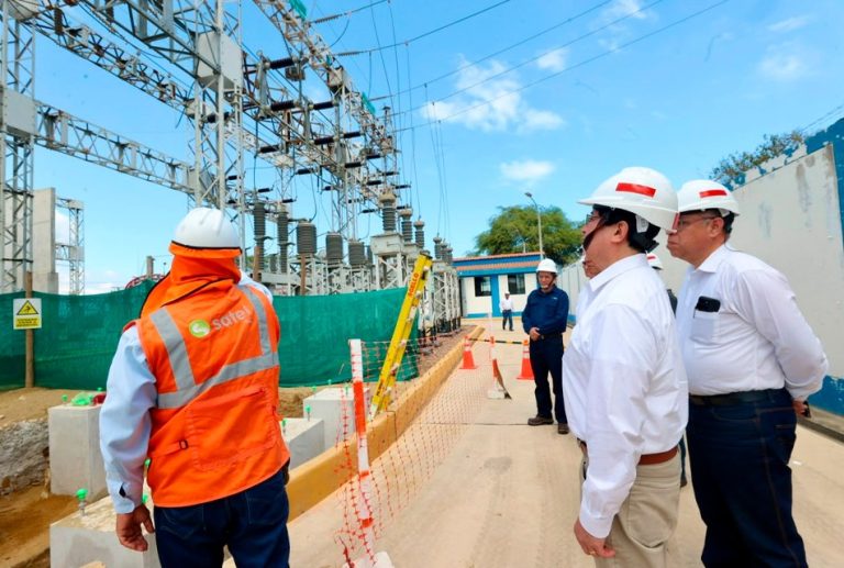 MINISTRO GUILLERMO SHINNO ARTICULA ACCIONES EN TUMBES PARA GARANTIZAR LA CONTINUIDAD DEL SERVICIO ELÉCTRICO E HIDROCARBUROS ANTE EL FEN
