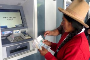 DEL ACCESO AL USO: EL DESAFÍO PENDIENTE DE LA INCLUSIÓN FINANCIERA EN EL PERÚ