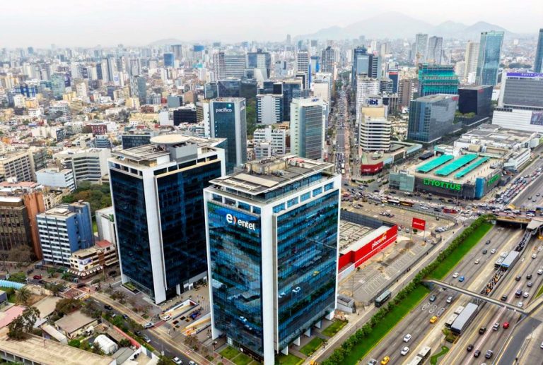 IPE: ECONOMÍA PERUANA AVANZA IMPULSADA POR EL DINAMISMO DE LA CONSTRUCCIÓN Y EL COMERCIO