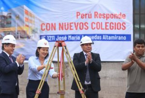 PRESIDENTA FUJIMORI DIO INICIO A CONSTRUCCIÓN DEL PRIMERO DE 2000 COLEGIOS QUE SE EJECUTARÁN DURANTE SU GOBIERNO