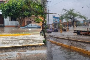 NIÑO COSTERO 2026 NO DA TREGUA: LLUVIAS INUNDAN CALLES DE CHULUCANAS Y LA CIUDAD DE PIURA “PARECE HABER SIDO BOMBARDEADA”