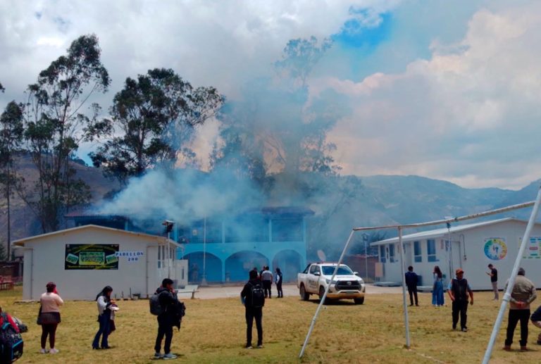 ¡ALERTA RCR! APARENTE ATENTADO E INCENDIO EN LOCAL DE VOTACIÓN DE SOROCHUCO, PROVINCIA DE CELENDÍN CAJAMARCA