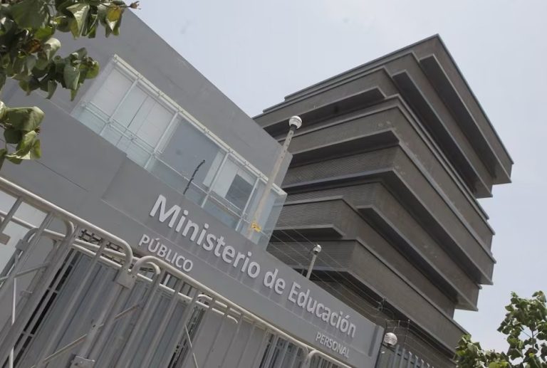 MINISTERIO DE EDUCACIÓN EJECUTA ACCIONES PARA CERRAR DE LA MEJOR MANERA EL AÑO ESCOLAR ANTE LOS EFECTOS DEL FENÓMENO DE EL NIÑO